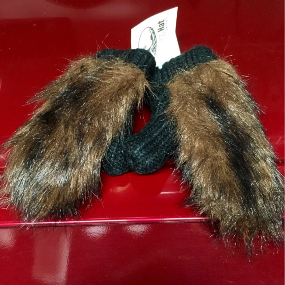 Girls faux fur gloves one size